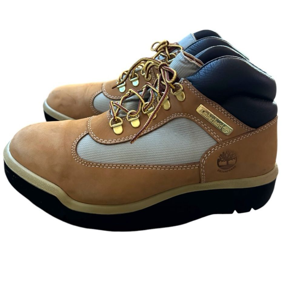 Timberland Men's Wheat and Black Leather Chukka Boots